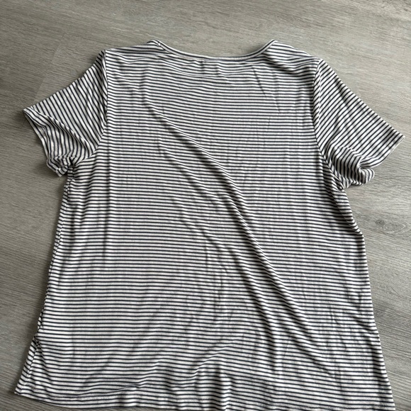 Old Navy Blue and White Striped Short Sleeve Tee - Picture 3 of 3